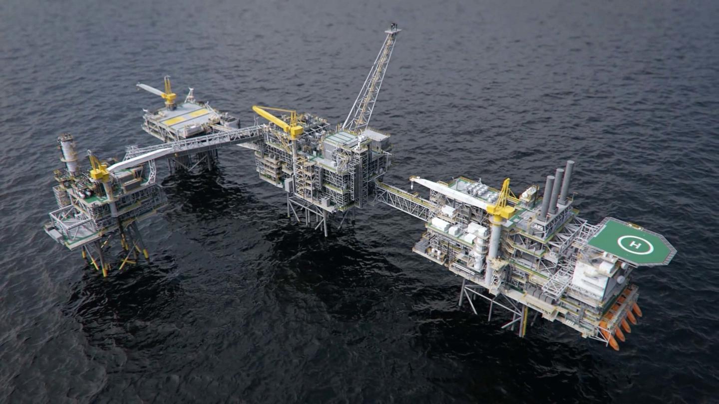 MAX BPII Edit 00 00 31 06 Still009